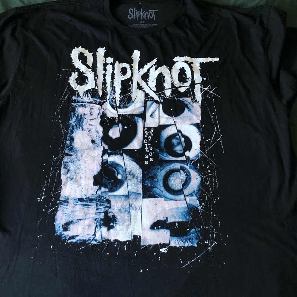 Hot Topic Slipknot Black Graphic Tee with Blue and White Print